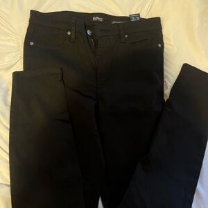 black skinny jeans